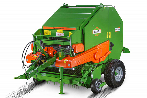 Rotobaler R12 / 2000 Super with bale mesh tier, automatic lubrication of chains and bearings